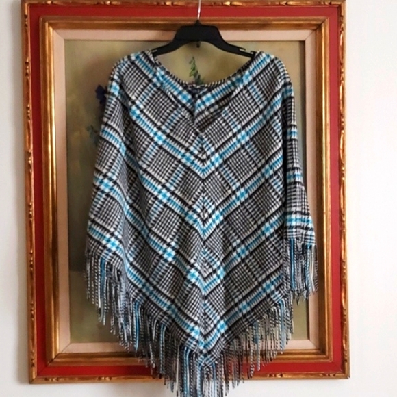 Burberry Accessories - Burberry poncho